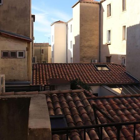 Ferienwohnung Joli Duplex Avec Terrasse Montpellier Exterior foto